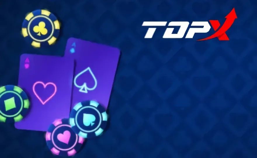 Cartas y fichas de colores junto al logotipo de TopX